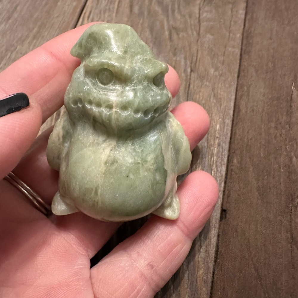 Green Jade Oogie Boogie Carving
